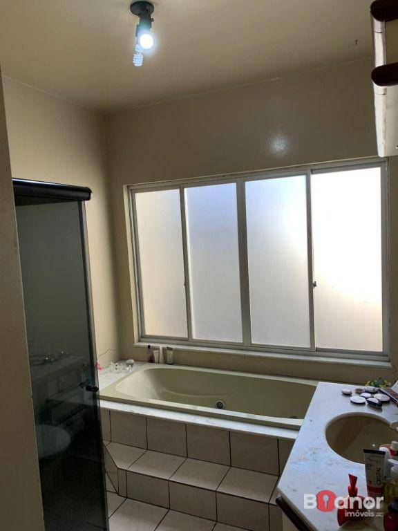 Casa à venda com 3 quartos, 350m² - Foto 7