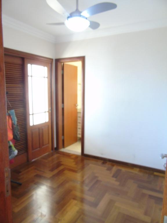 Sobrado à venda com 3 quartos, 480m² - Foto 19