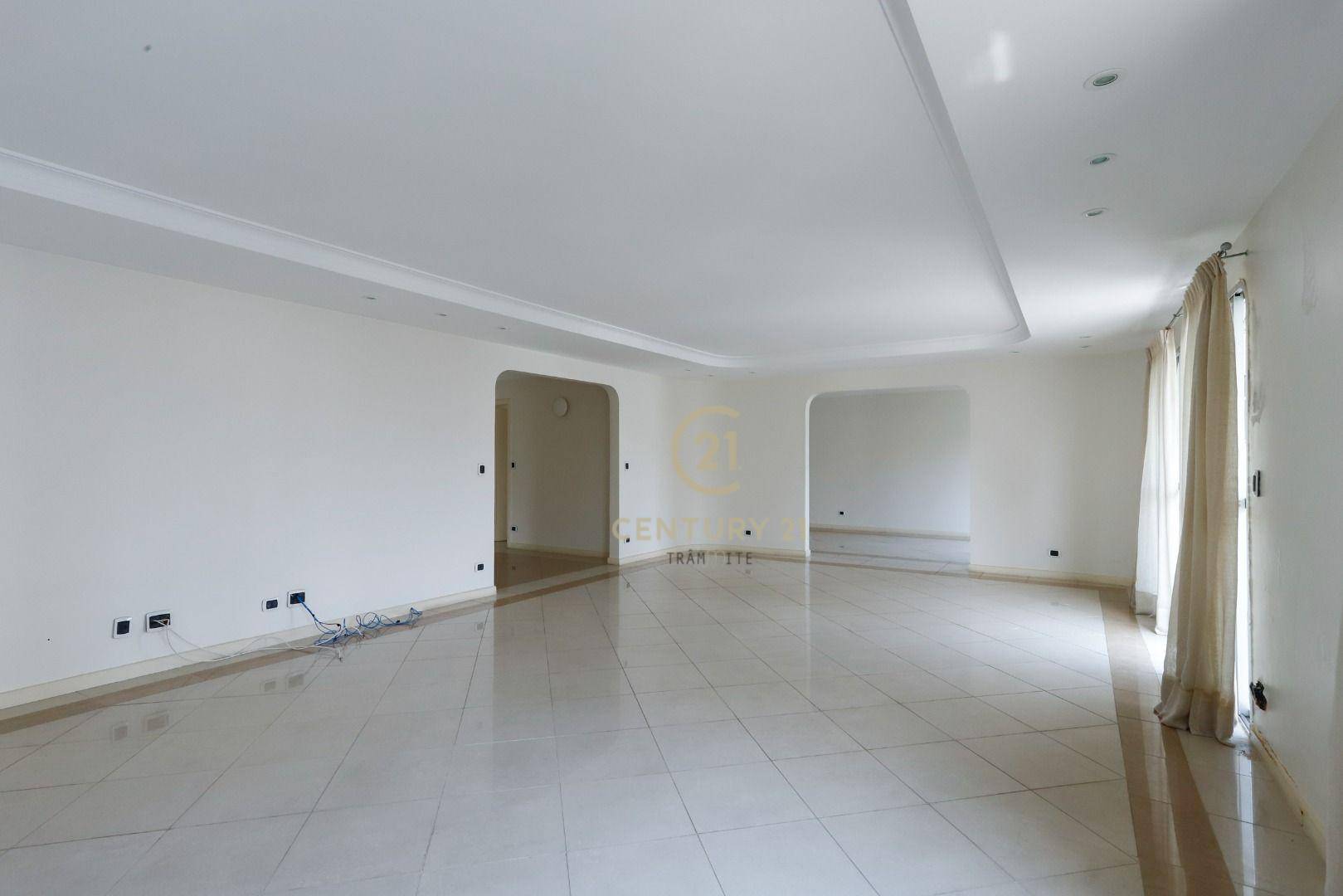 Apartamento para alugar com 4 quartos, 312m² - Foto 5