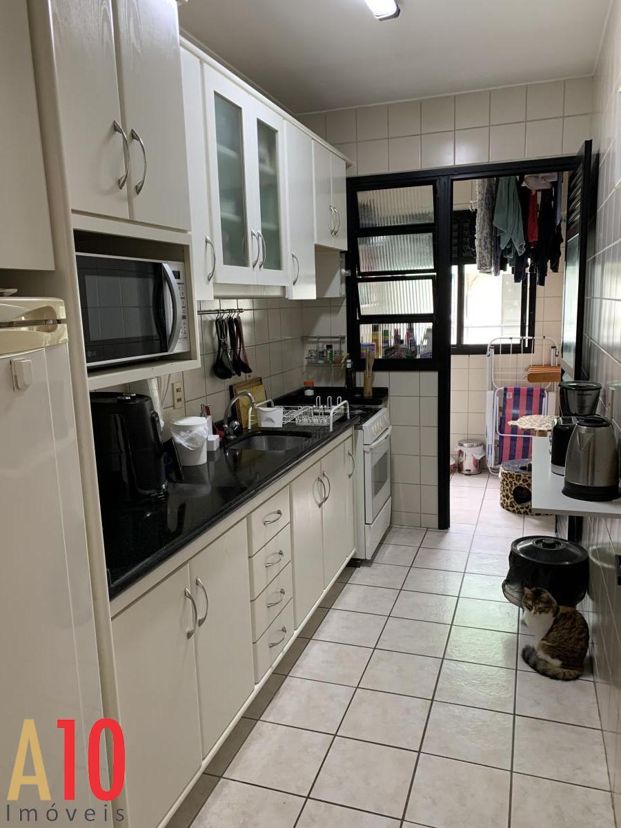 Apartamento à venda com 2 quartos, 71m² - Foto 8