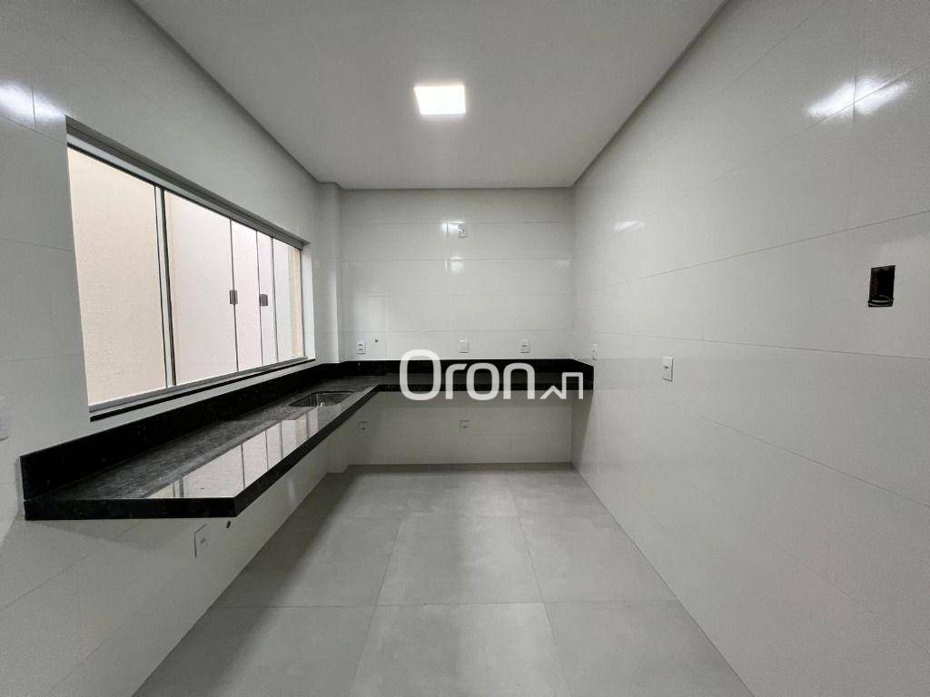 Sobrado à venda com 4 quartos, 133m² - Foto 2