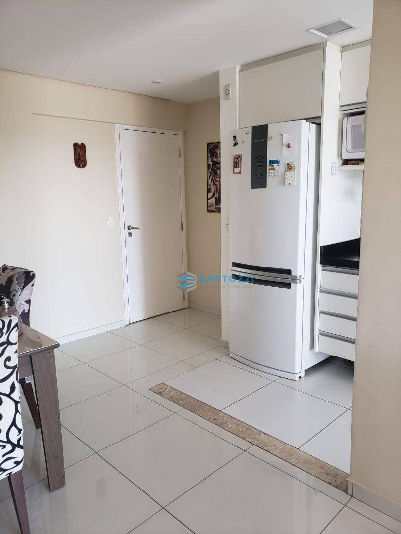 Apartamento à venda com 2 quartos, 69m² - Foto 5