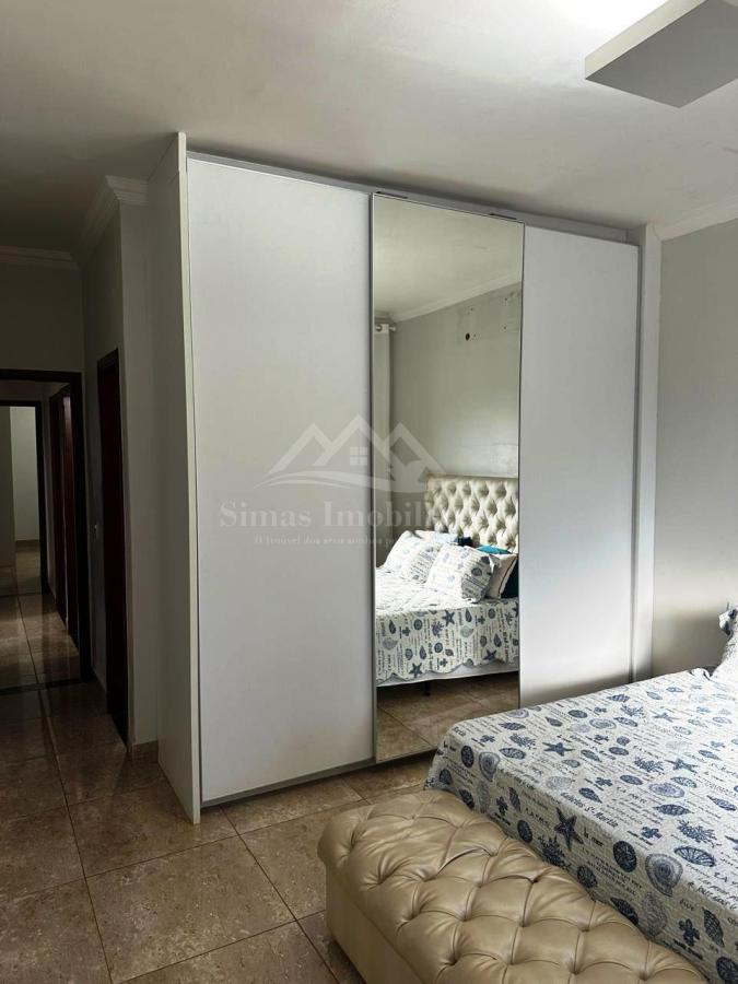 Casa à venda com 3 quartos, 230m² - Foto 11