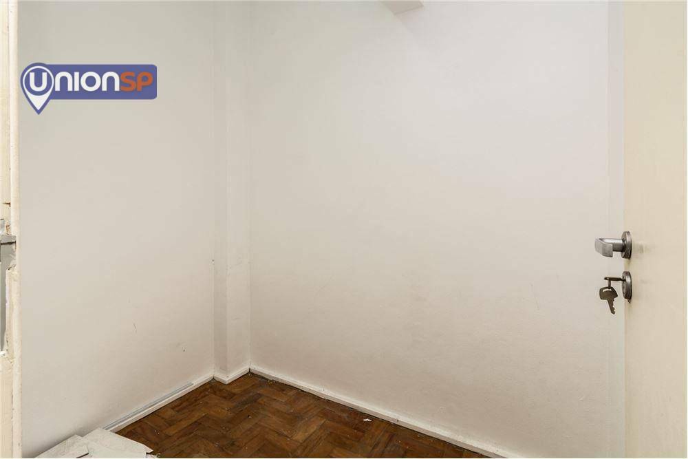 Apartamento à venda com 2 quartos, 68m² - Foto 21