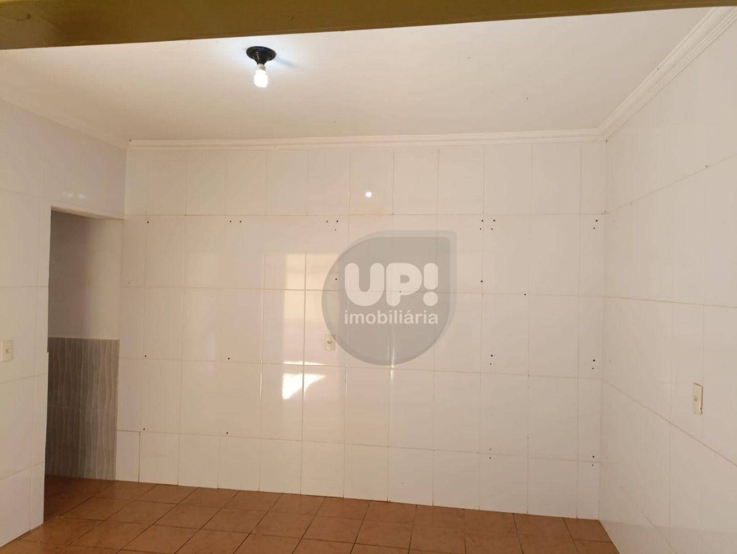 Casa à venda com 2 quartos, 175m² - Foto 3