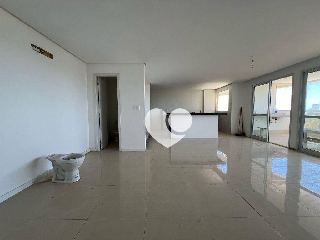 Apartamento à venda com 3 quartos, 121m² - Foto 32