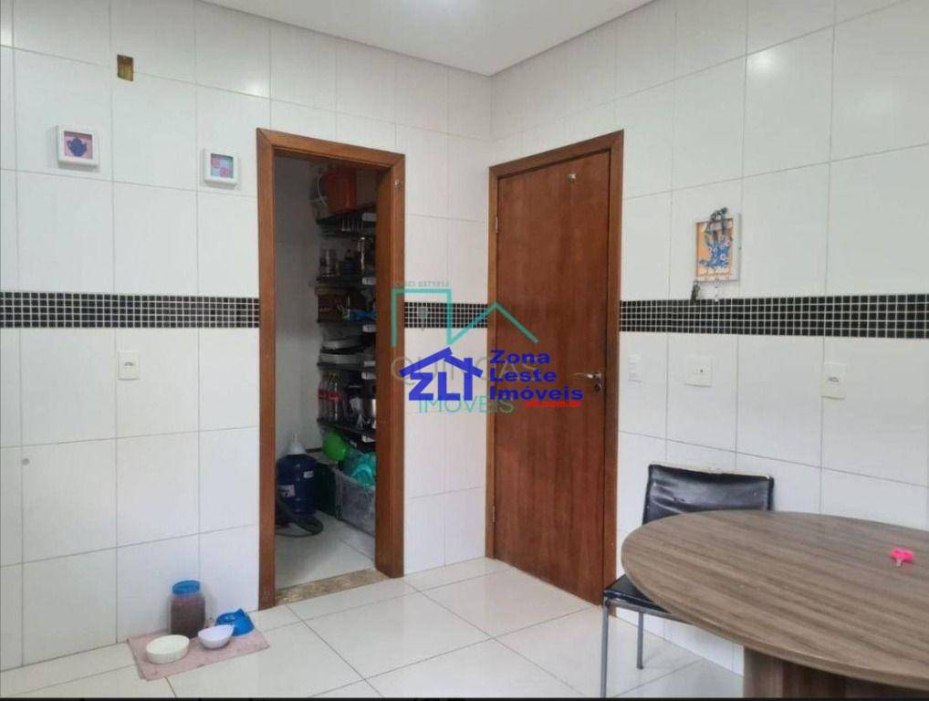 Sobrado à venda com 3 quartos, 220m² - Foto 29