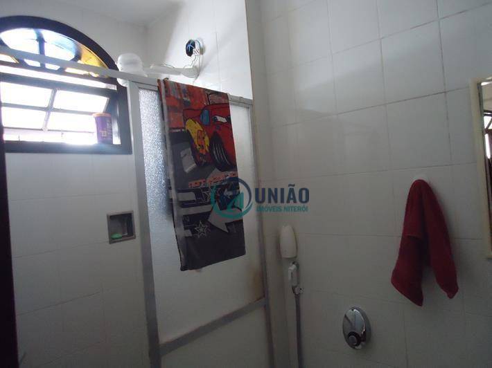 Casa de Condomínio à venda com 4 quartos, 181m² - Foto 17