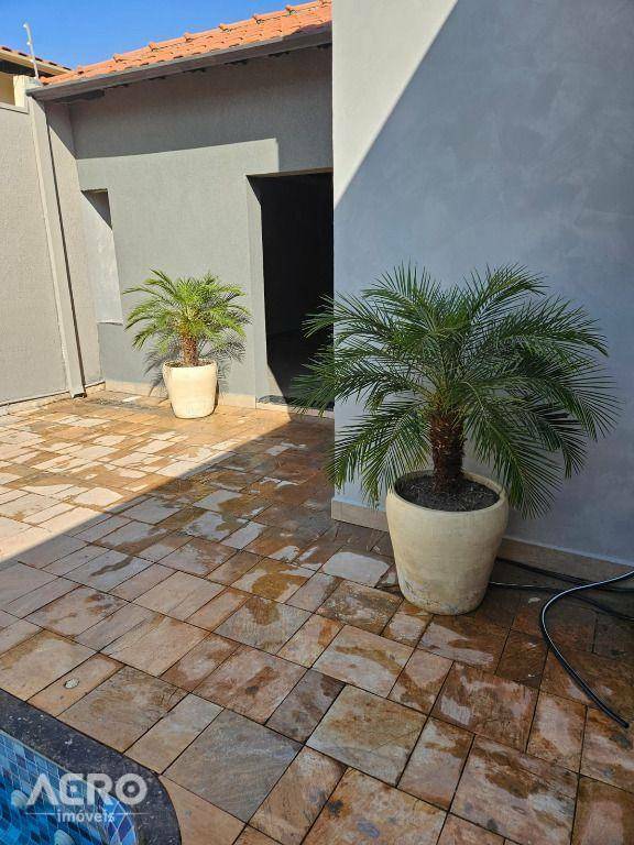 Casa à venda com 1 quarto, 70m² - Foto 4