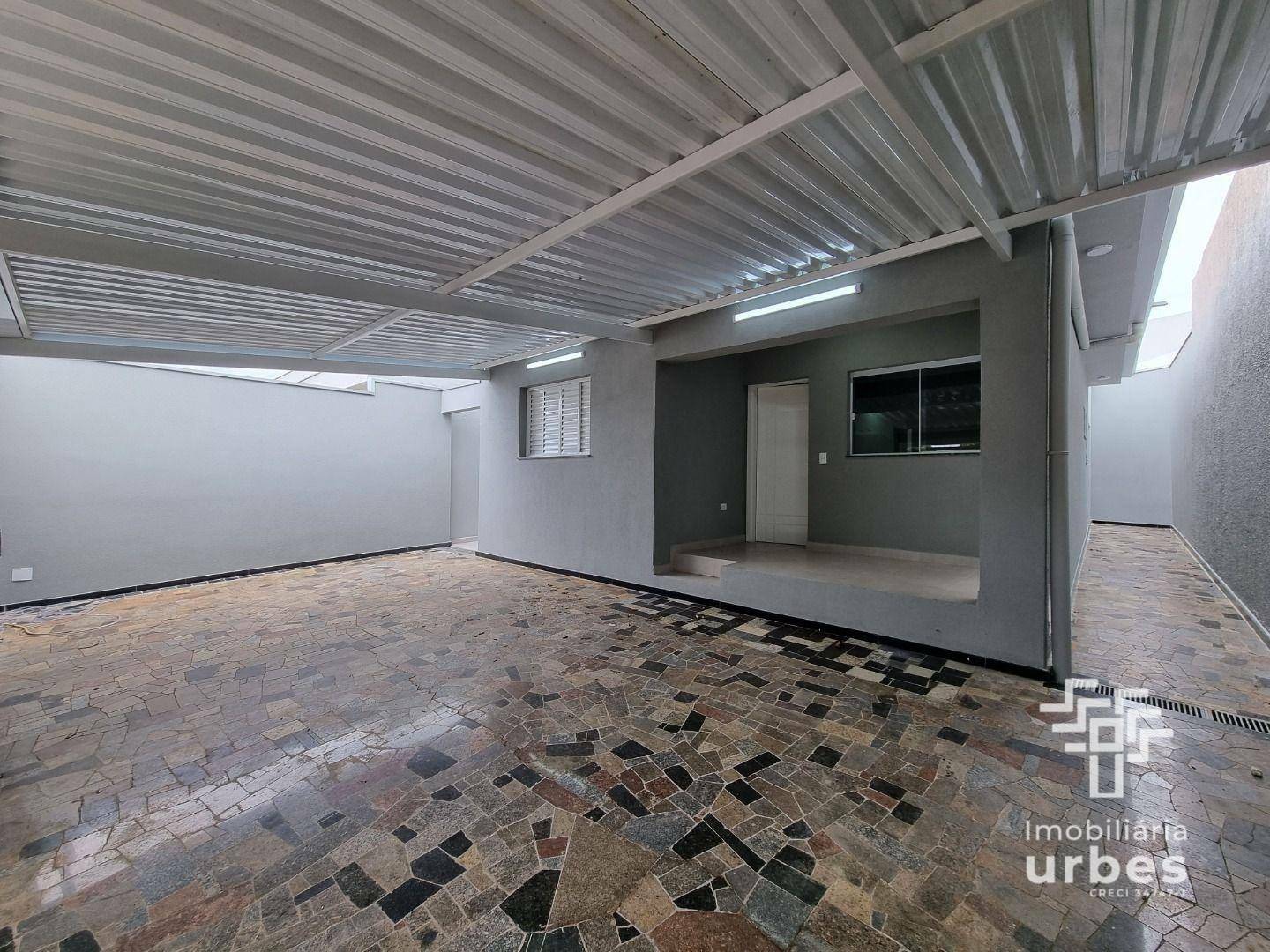 Casa à venda com 3 quartos, 123m² - Foto 1