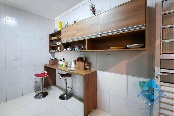 Sobrado à venda com 3 quartos, 184m² - Foto 10