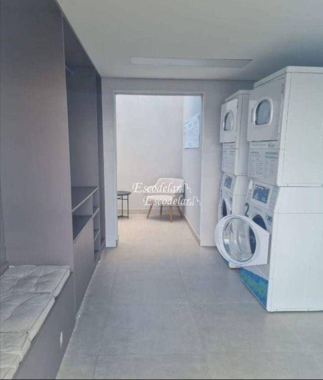 Apartamento à venda com 2 quartos, 40m² - Foto 25