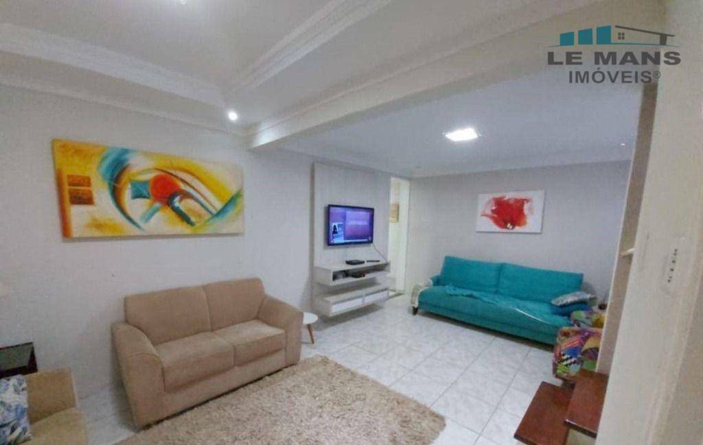 Casa à venda com 3 quartos, 200m² - Foto 6