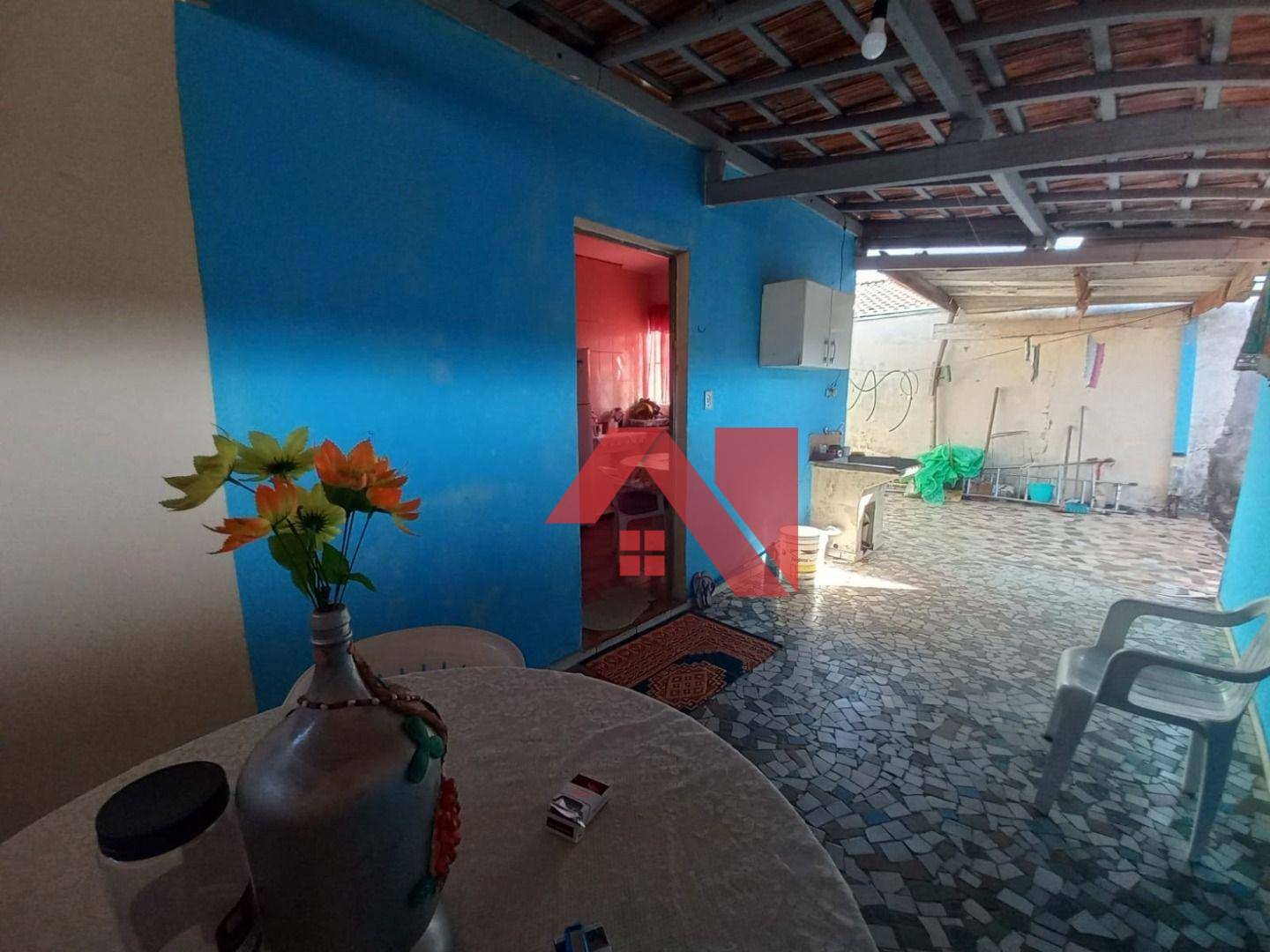 Casa à venda com 2 quartos, 90m² - Foto 4