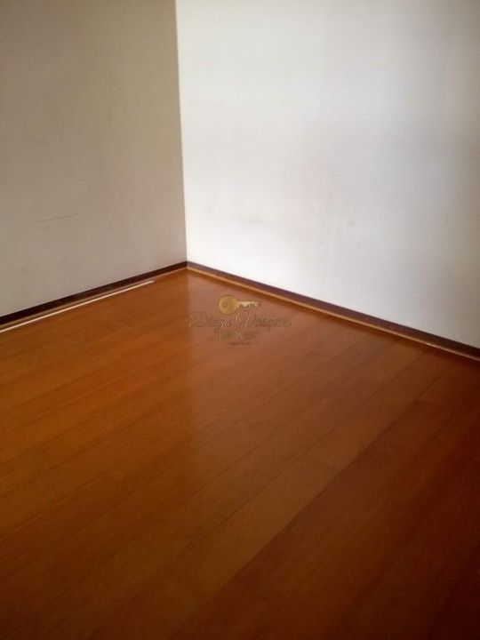 Apartamento à venda com 2 quartos, 60m² - Foto 3