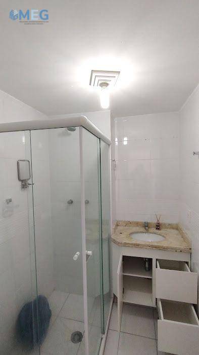 Apartamento para alugar com 2 quartos, 50m² - Foto 12