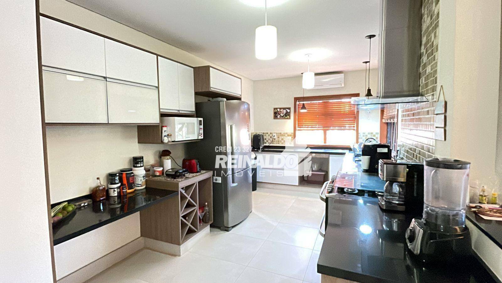 Casa de Condomínio à venda com 3 quartos, 360m² - Foto 9