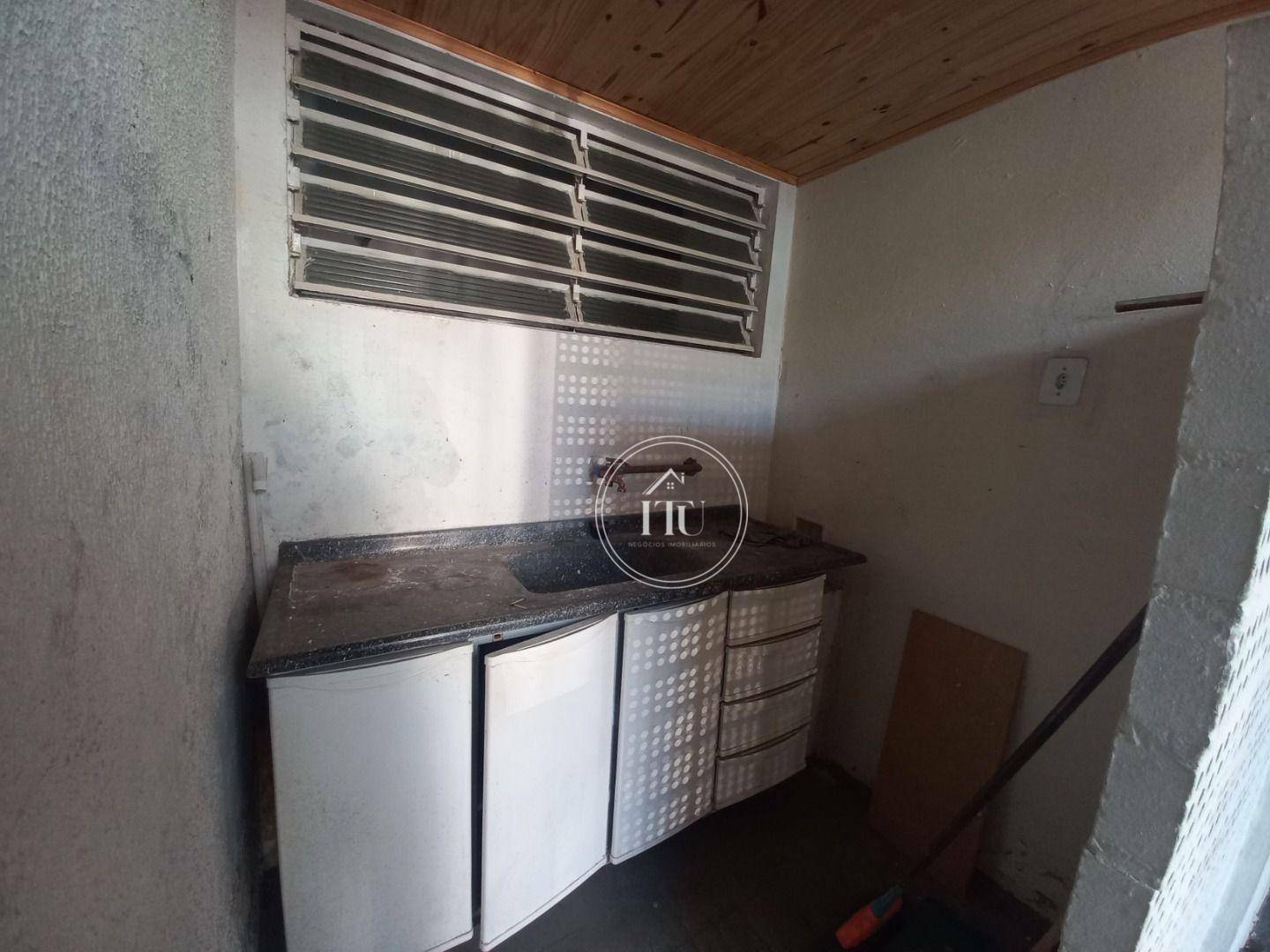 Casa para alugar com 2 quartos, 100m² - Foto 4
