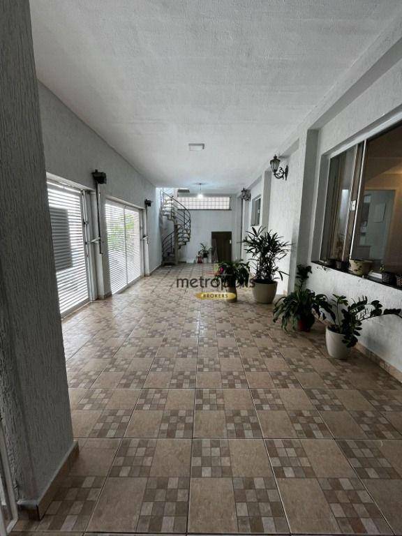 Sobrado à venda e aluguel com 4 quartos, 240m² - Foto 27