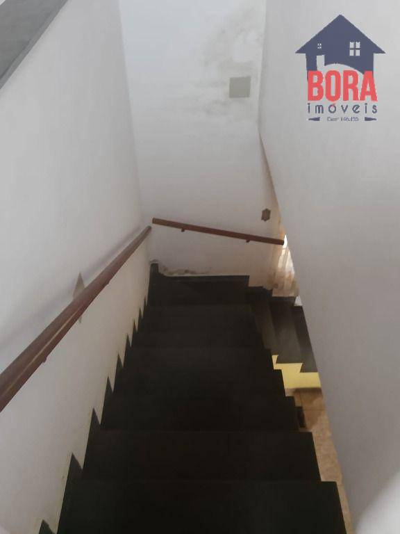 Casa à venda com 3 quartos, 200m² - Foto 24