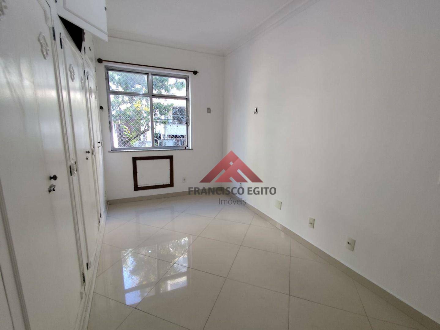 Apartamento para alugar com 3 quartos, 110m² - Foto 18