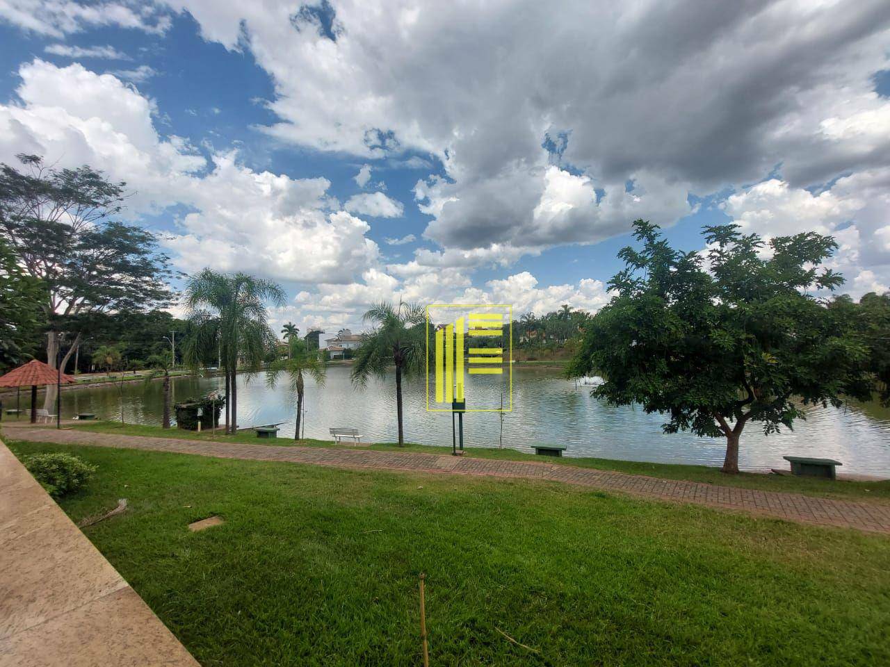 Casa de Condomínio para alugar com 5 quartos, 430m² - Foto 15