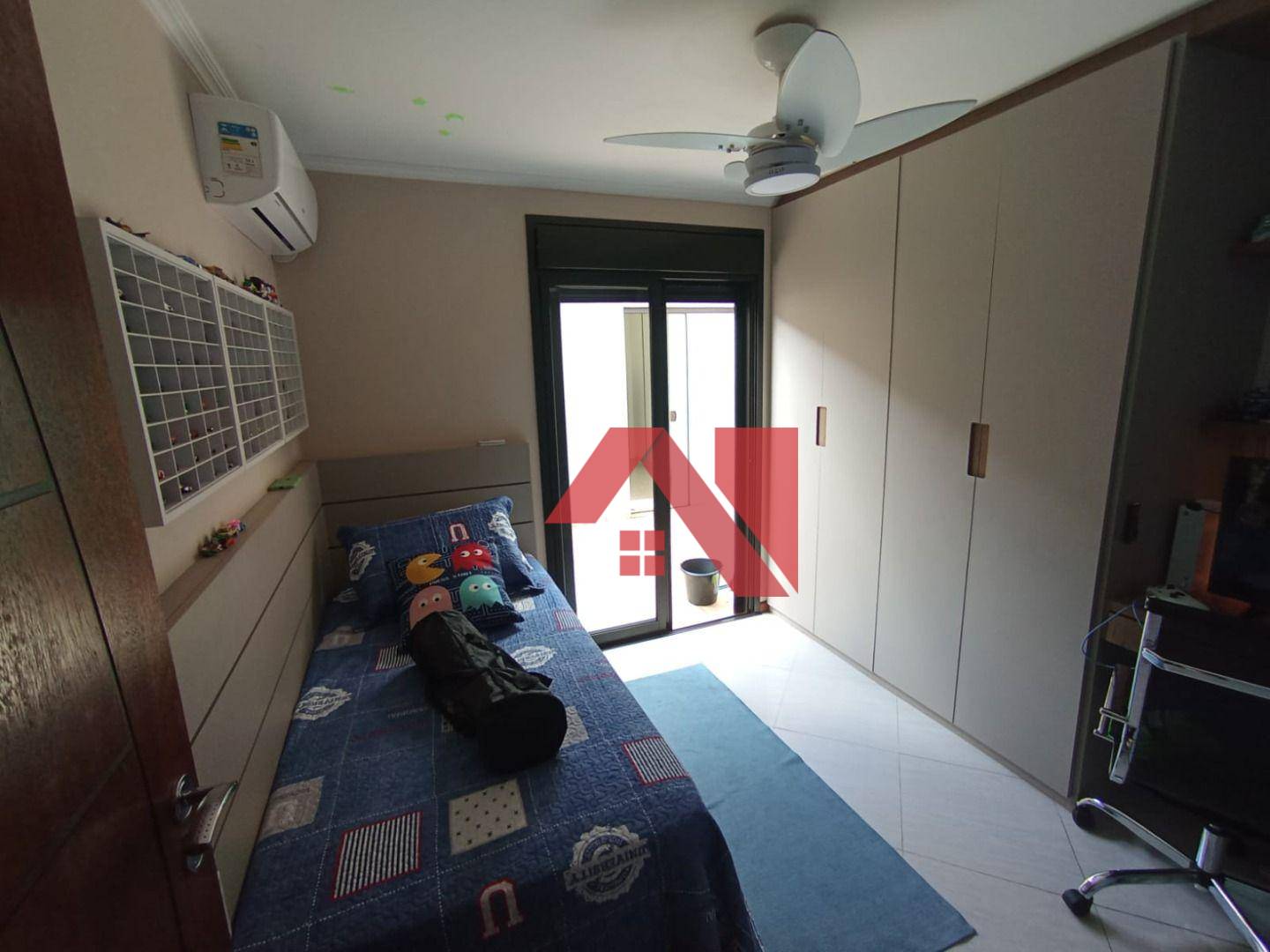 Casa à venda com 2 quartos, 180m² - Foto 12