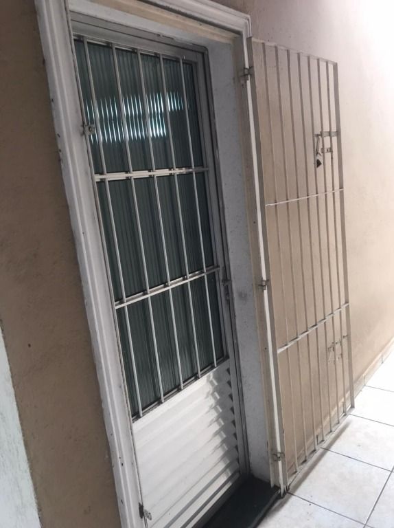 Sobrado à venda com 2 quartos, 80m² - Foto 4