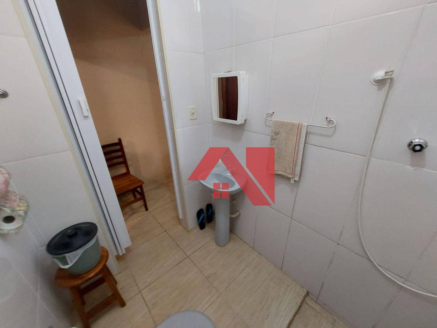 Casa à venda com 4 quartos, 165m² - Foto 3