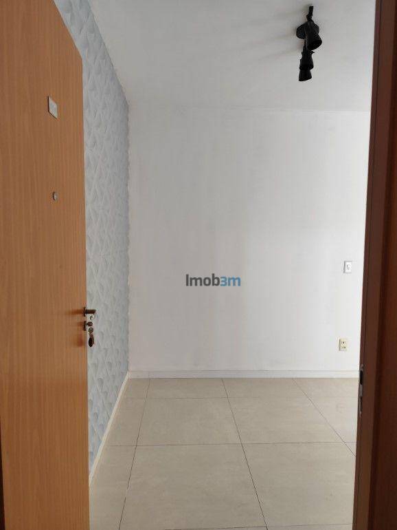 Apartamento à venda com 2 quartos, 41m² - Foto 2