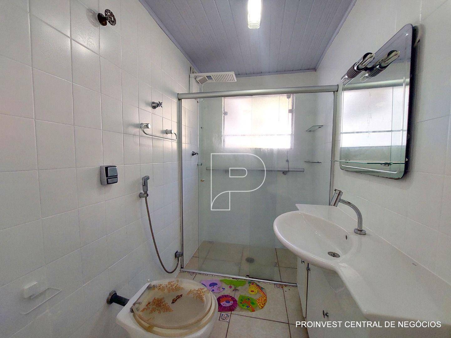 Casa de Condomínio para alugar com 3 quartos, 390m² - Foto 24