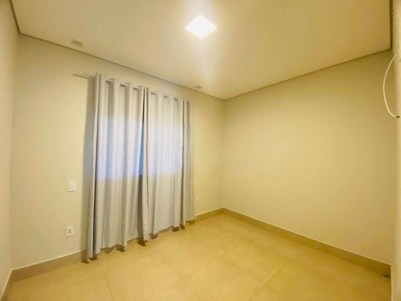 Casa para alugar com 3 quartos, 250m² - Foto 14