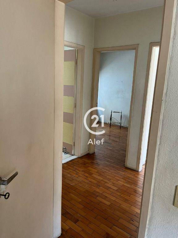 Apartamento à venda com 3 quartos, 104m² - Foto 9