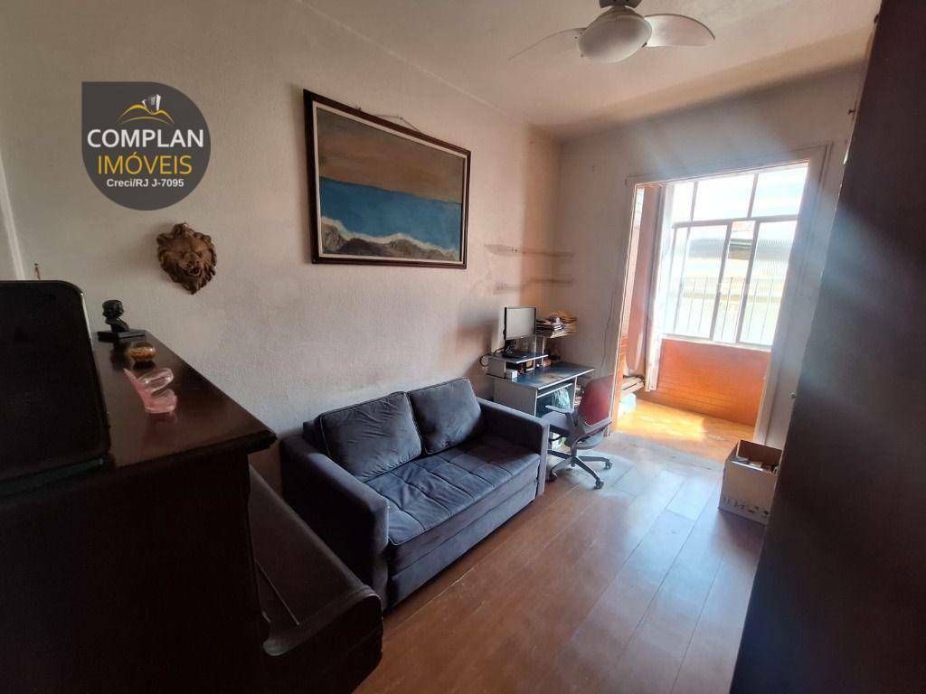 Apartamento à venda com 3 quartos, 75m² - Foto 8