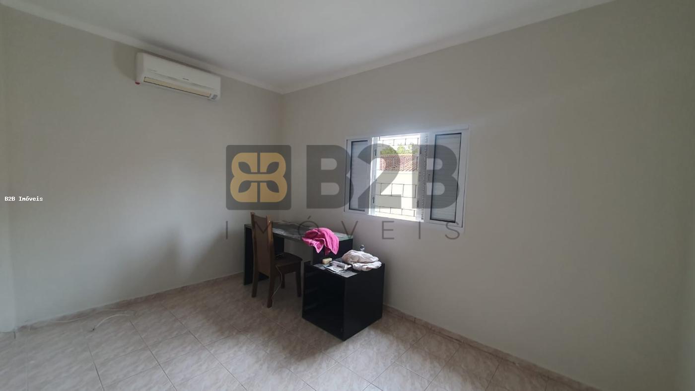 Casa à venda com 3 quartos, 90m² - Foto 8