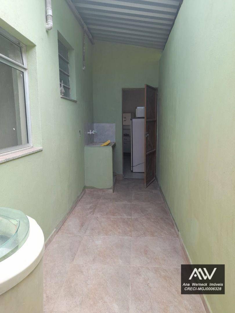 Casa à venda com 3 quartos, 120m² - Foto 11