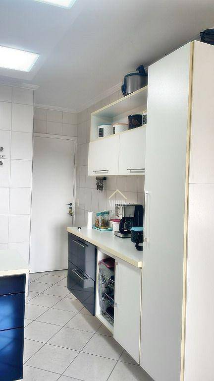 Apartamento à venda com 3 quartos, 144m² - Foto 46