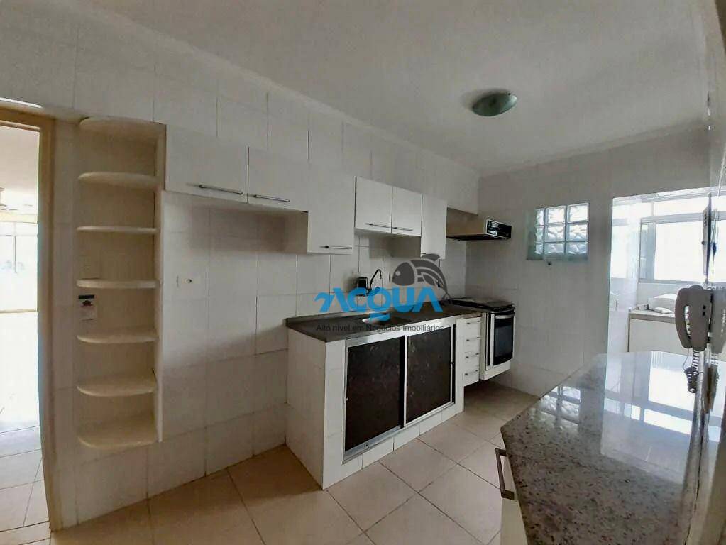 Apartamento à venda com 3 quartos, 140m² - Foto 2