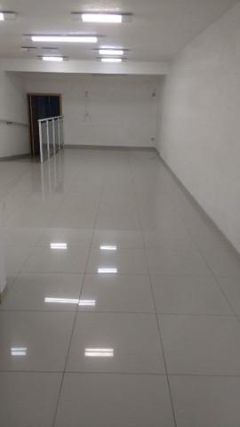 Prédio Inteiro à venda e aluguel, 400m² - Foto 1