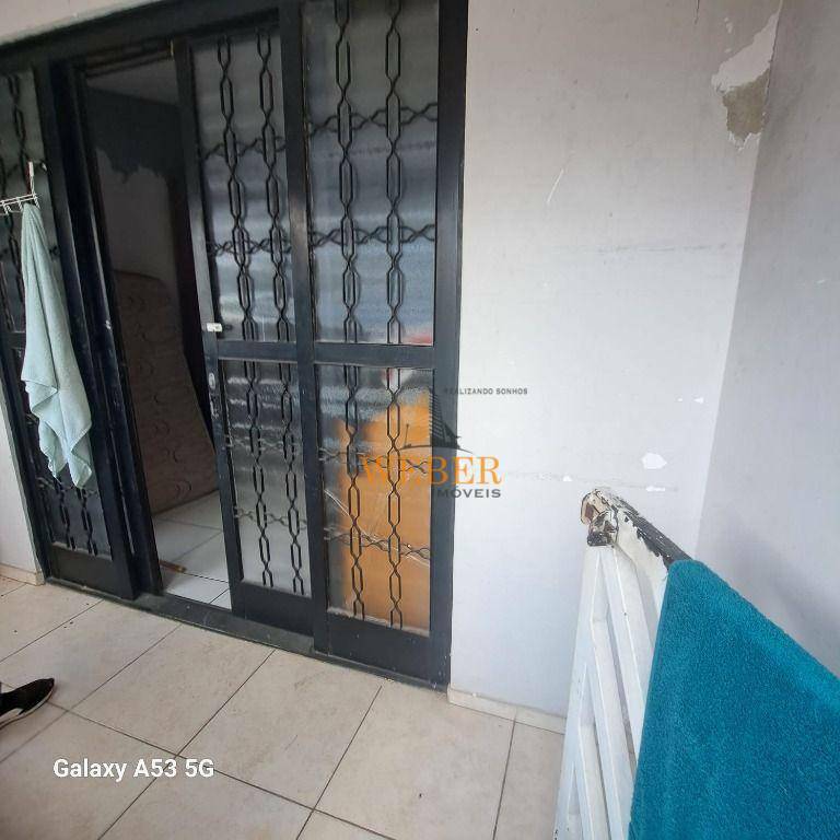 Sobrado à venda com 3 quartos, 240m² - Foto 48