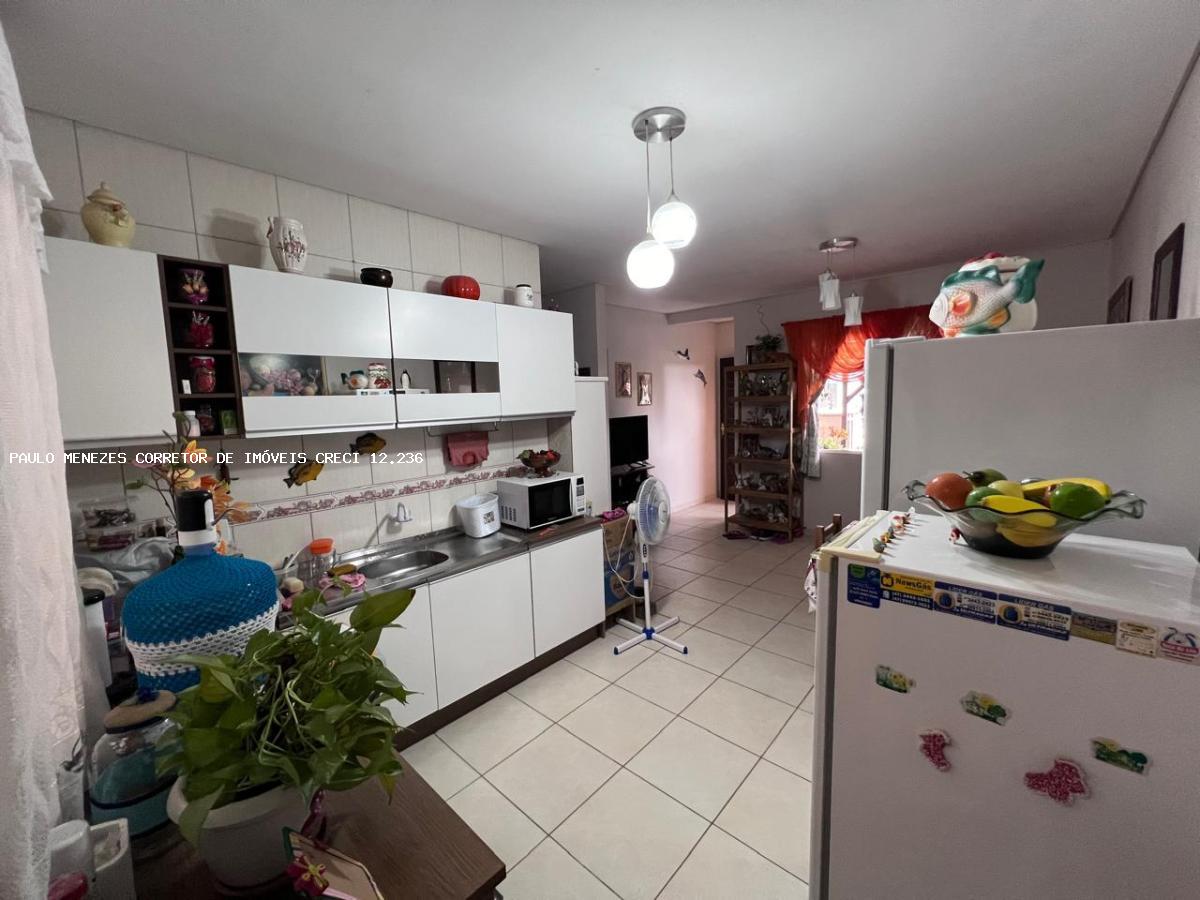 Casa à venda com 2 quartos, 90m² - Foto 6