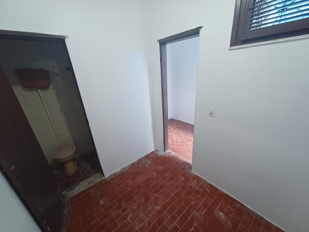 Casa para alugar com 4 quartos, 220m² - Foto 17