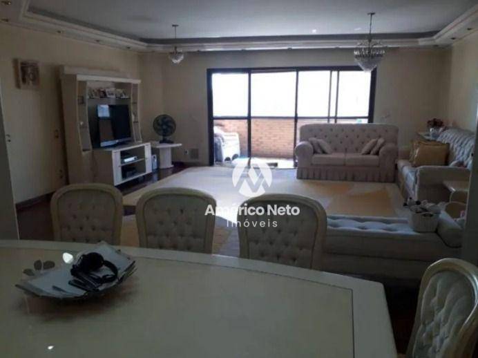 Apartamento à venda com 3 quartos, 238m² - Foto 3