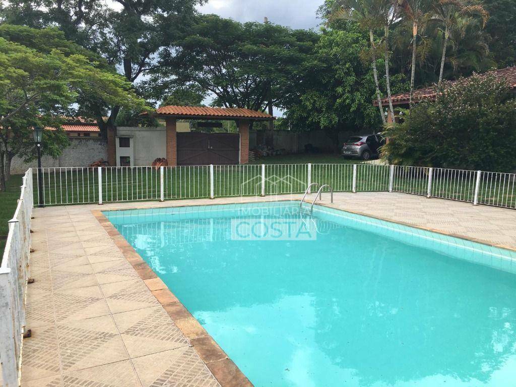 Chácara, 6 quartos, 2312 m² - Foto 1