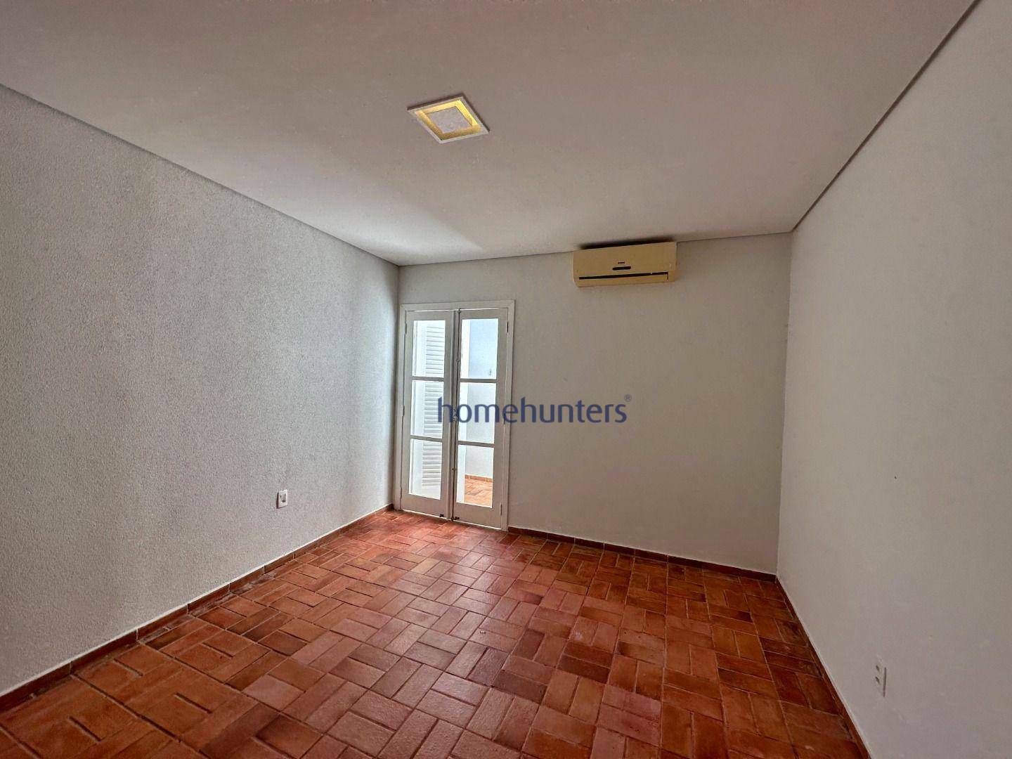 Casa de Condomínio à venda com 4 quartos, 220m² - Foto 34