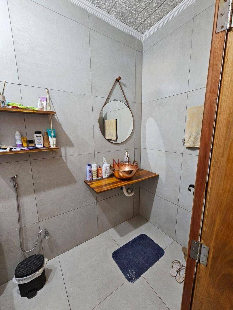 Casa à venda com 4 quartos, 350m² - Foto 11