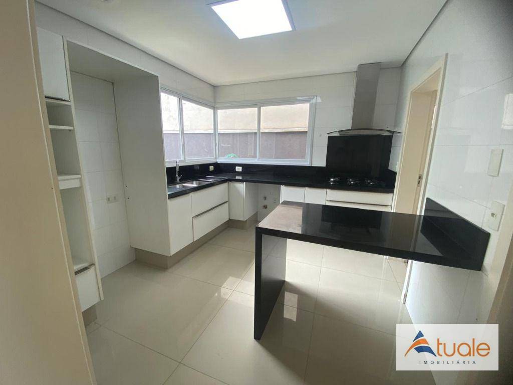 Casa à venda e aluguel com 3 quartos, 220m² - Foto 3