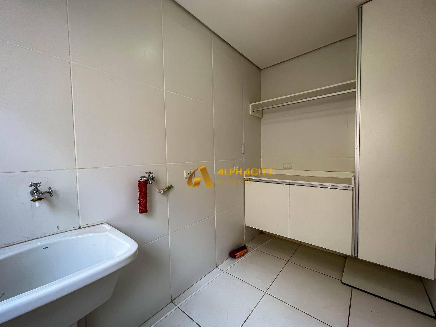 Casa de Condomínio à venda e aluguel com 4 quartos, 400m² - Foto 8