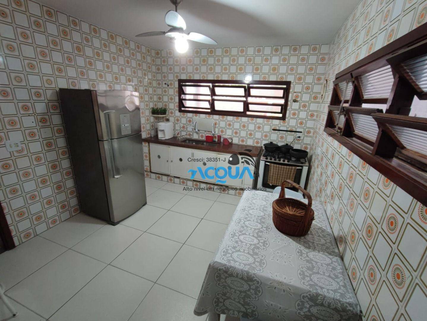 Casa à venda com 5 quartos, 200m² - Foto 5