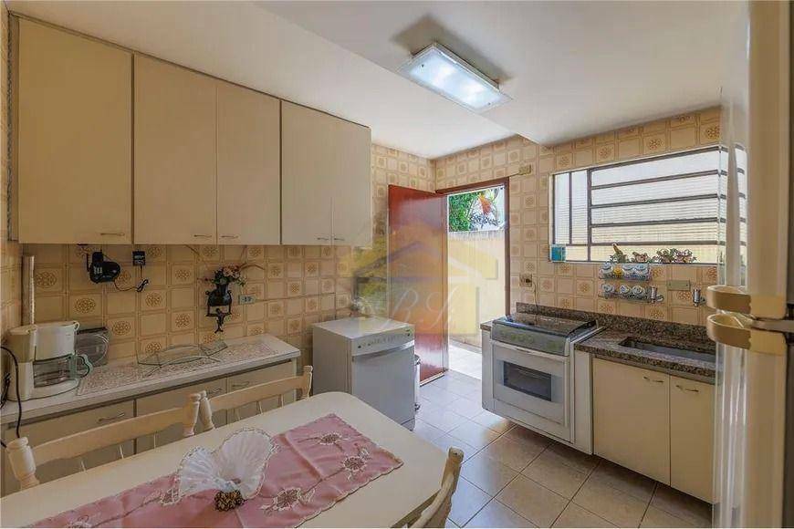 Sobrado à venda e aluguel com 3 quartos, 180m² - Foto 13